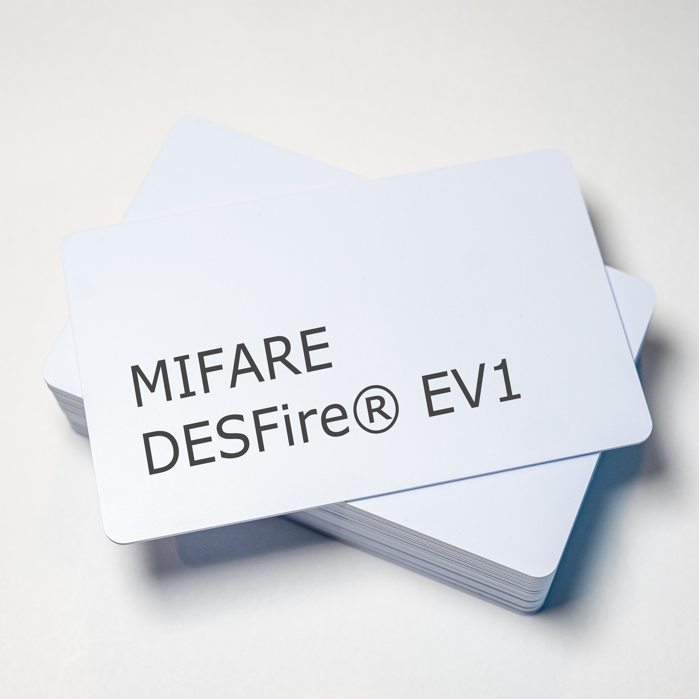FNP-31 MIFARE DESFire® EV1 Blank White RFID Cards (Pack of 100) - Image 1